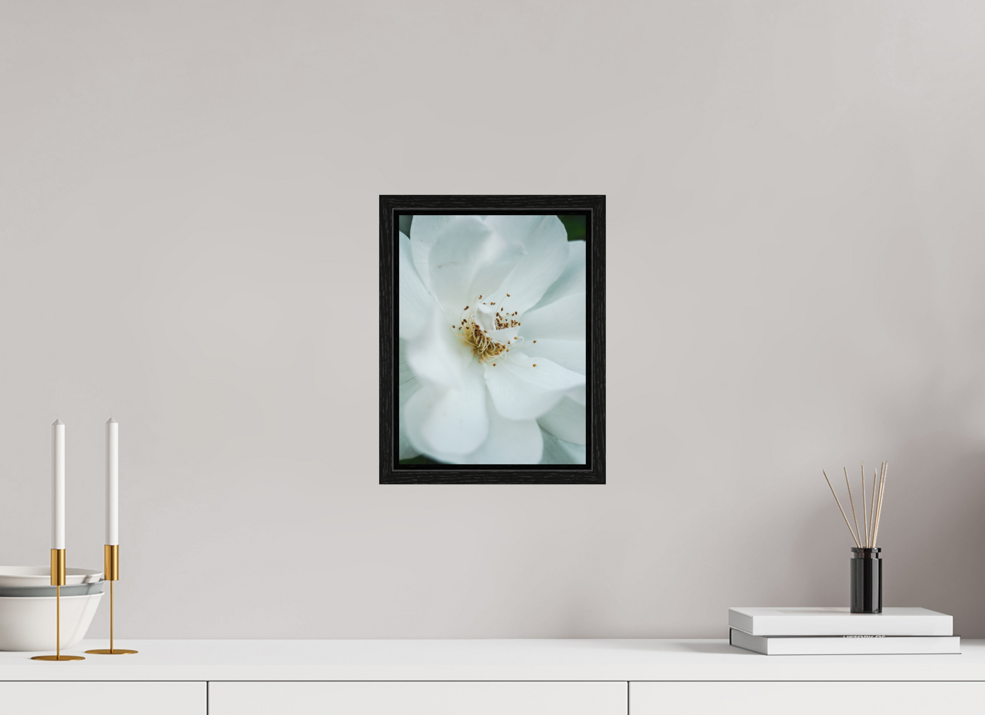 21 x 28 cm, Floater Frame White camelia
