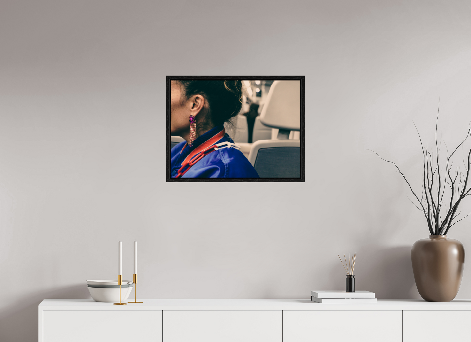 60 x 45 cm, Floater Frame The girl on the train