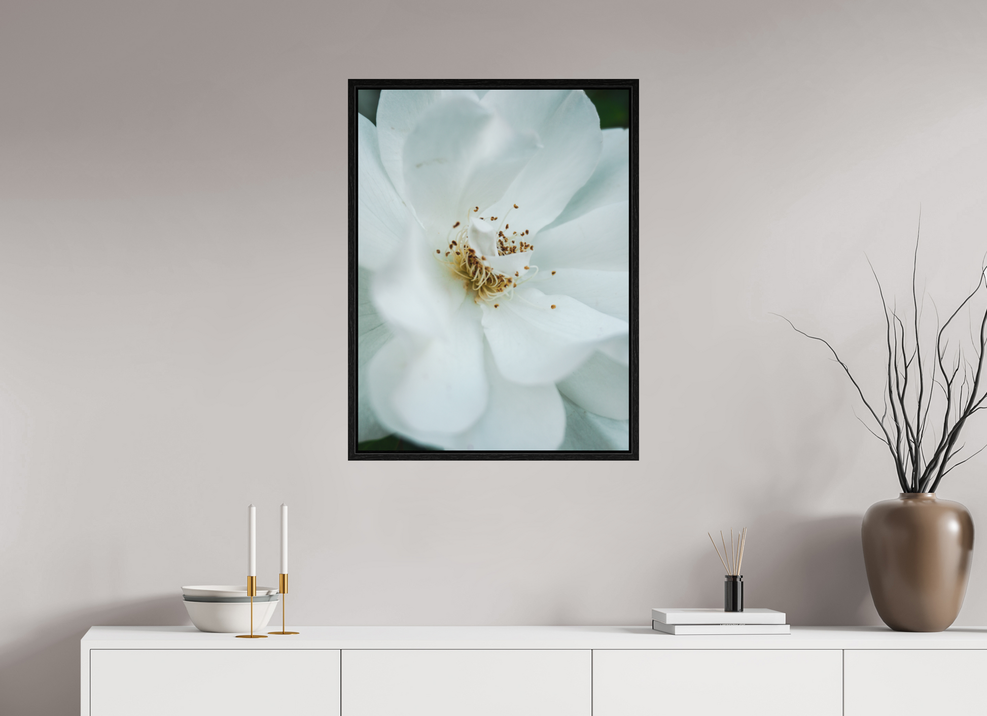 60 x 80 cm, Floater Frame White camelia